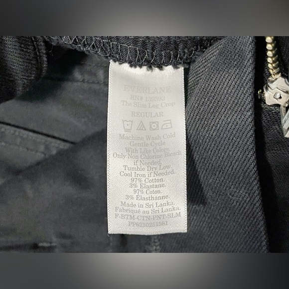 ✨Host Pick✨Everlane The Slim Leg Crop Pant in Washed Black - Picture 14 of 15